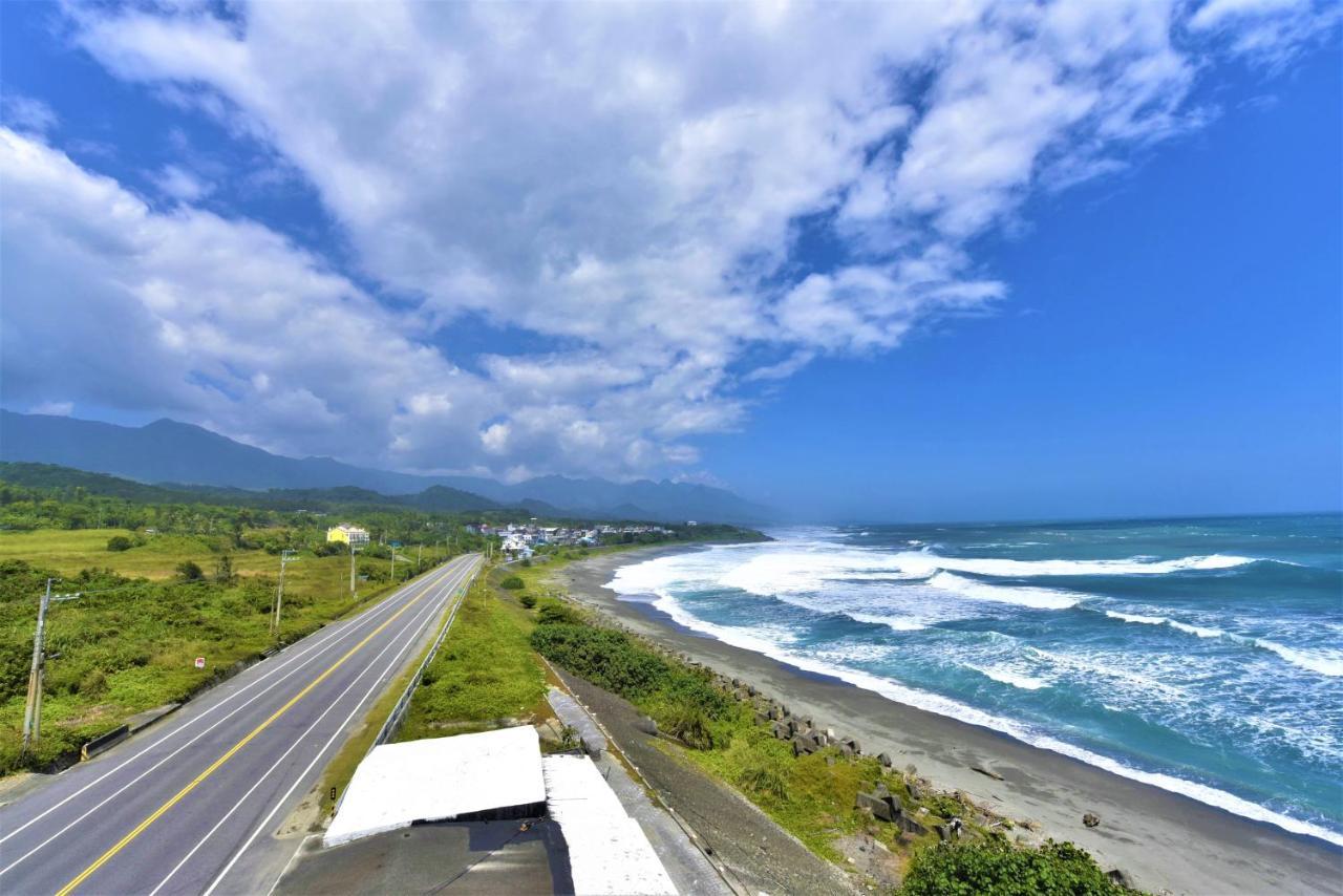 Hotel Cube Taitung Exterior photo